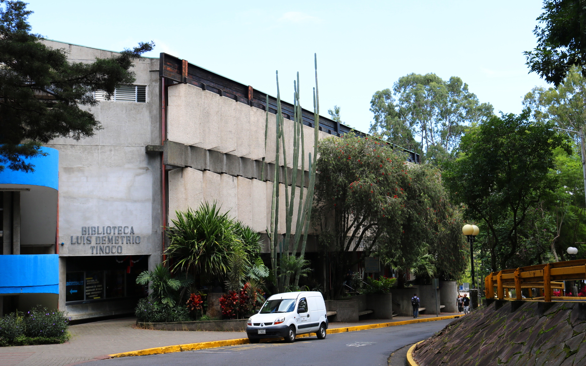 Biblioteca Luis Demetrio Tinoco